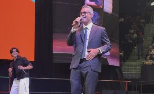 Eclipse celebra a graduados del CONALEP NL en la Arena Monterrey