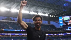 De Revelación Mundialista a Ídolo Albo: Vozinha ya llegó a Colo-Colo